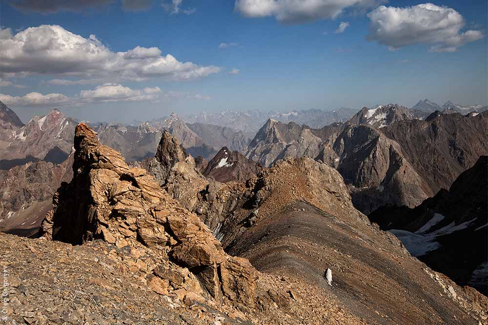 утро в горах Таджикистана