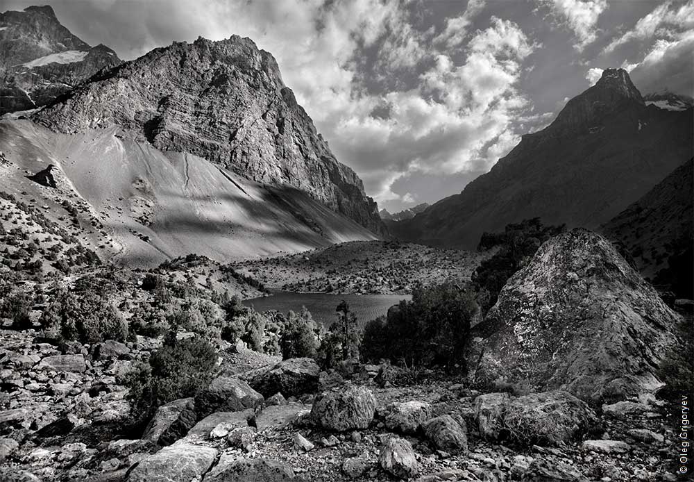 Чорно-білі фотографії гір